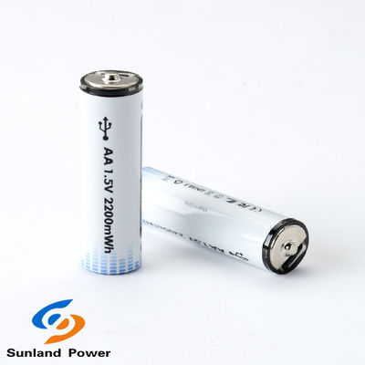 यूएसबी टाइप सी कनेक्टर के साथ रिचार्जेबल 1.5V एए लिथियम आयन बैटरी