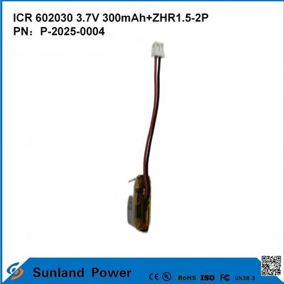 602030 3.7V 300mAh+ZHR1.5-2P बैटरी अल्ट्रा-थिन डिजाइन से लचीली संगतता विभिन्न छोटे स्मार्ट उपकरणों के लिए ब्लूटूथ ईयरफोन पहनने योग्य उपकरण और पोर्टेबल चिकित्सा उपकरण