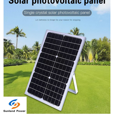 घर के लिए मोनोक्रिस्टलाइन सिलिकॉन मोनो सौर पैनल 18V 30W 1.66A